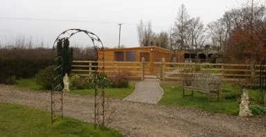 Kingslea Boarding Cattery, Bedford - Photo 1 of 2